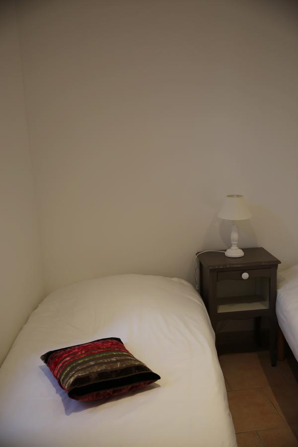 Les Pins Restaurant Et Chambre D'Hotes Sillans-la Cascade Kültér fotó